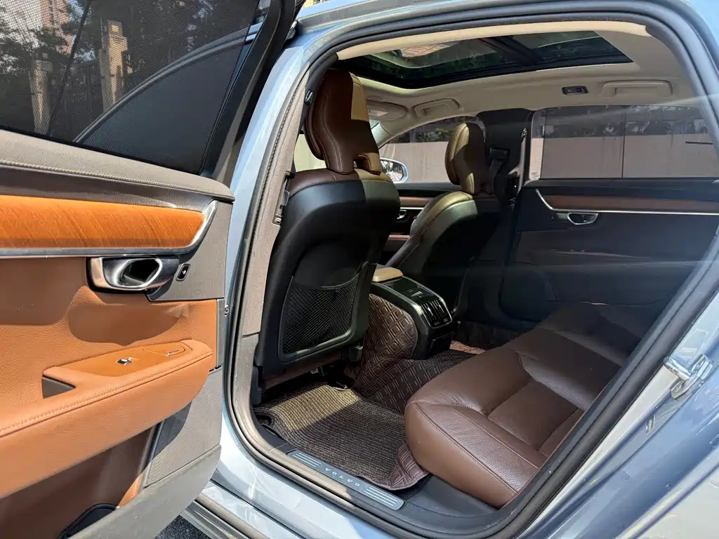 Volvo S90 2019 — фото 16