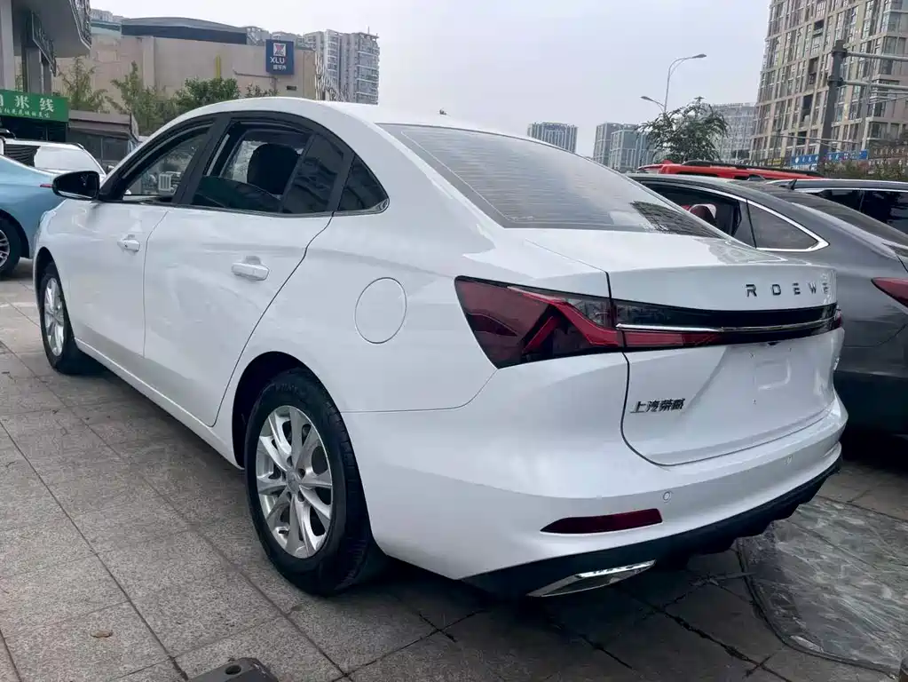 Roewe i5 2023 — фото 12