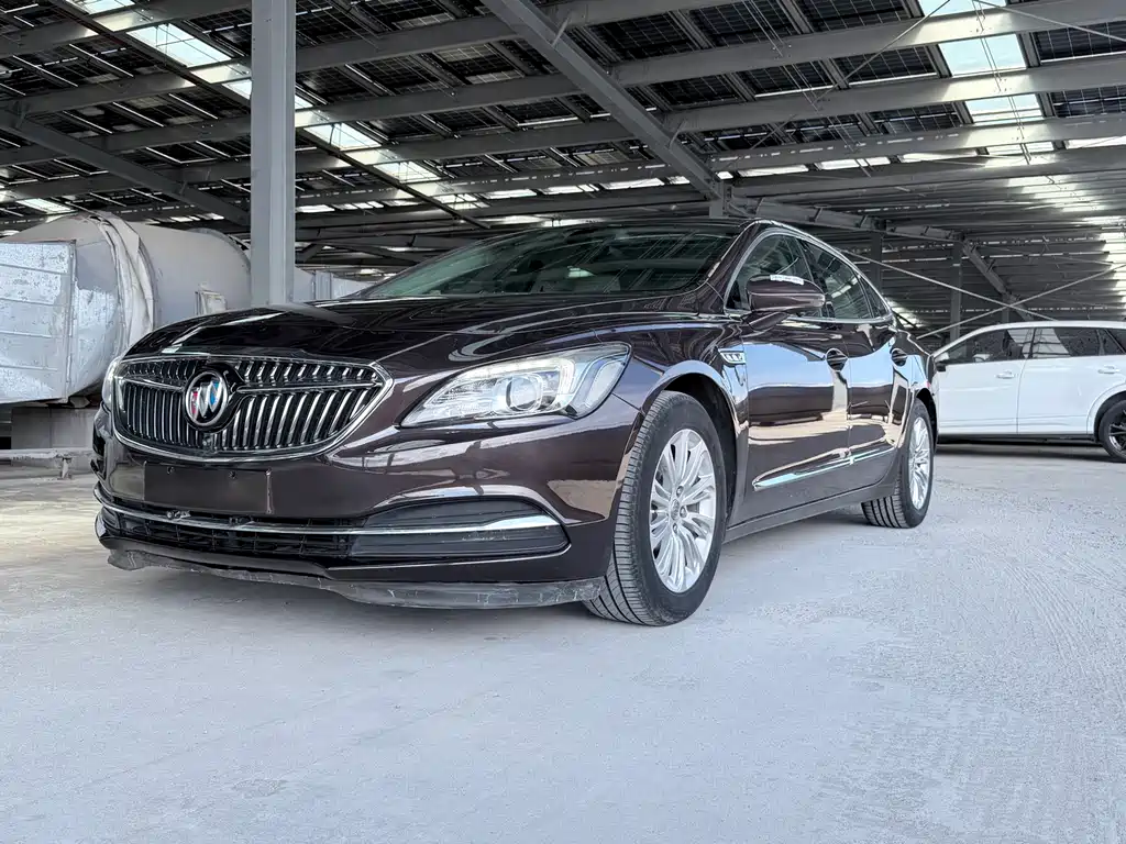 Buick LaCrosse 2017 — фото 1