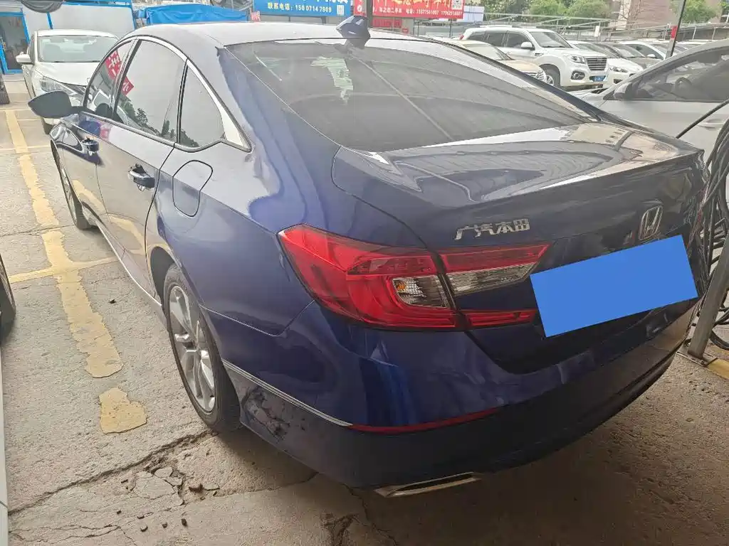 Honda Accord 2020 — фото 13