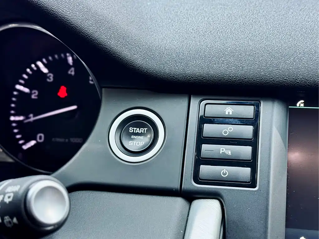 Land Rover Discovery Sport 2016 — фото 20
