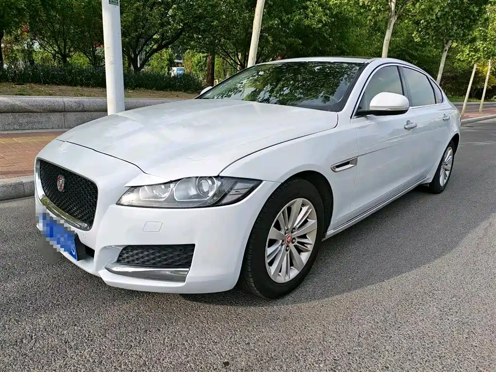 Jaguar XFL 2017