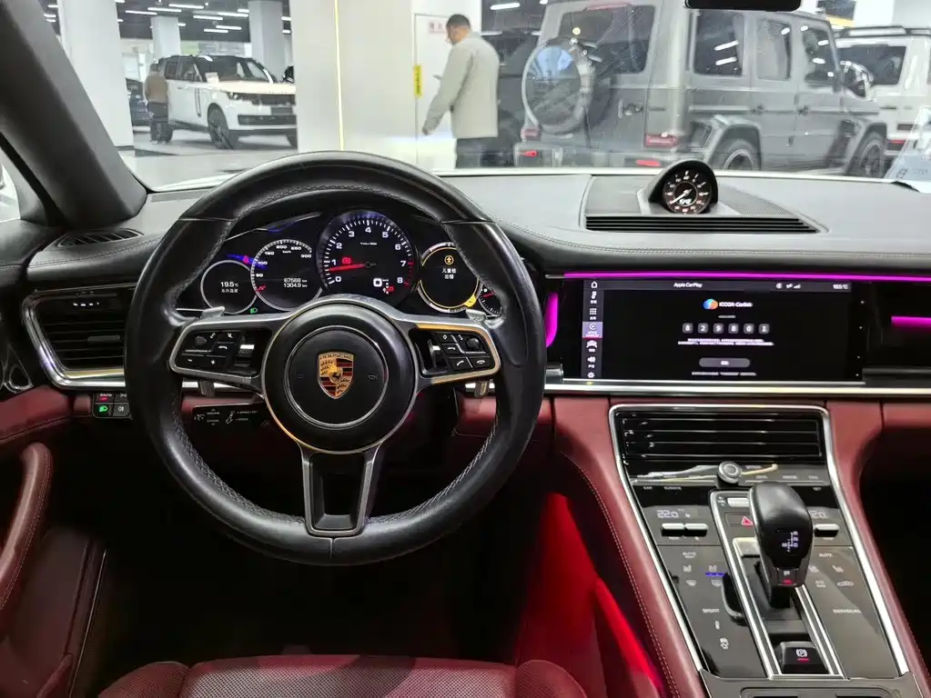 Porsche Panamera 2020 — фото 12
