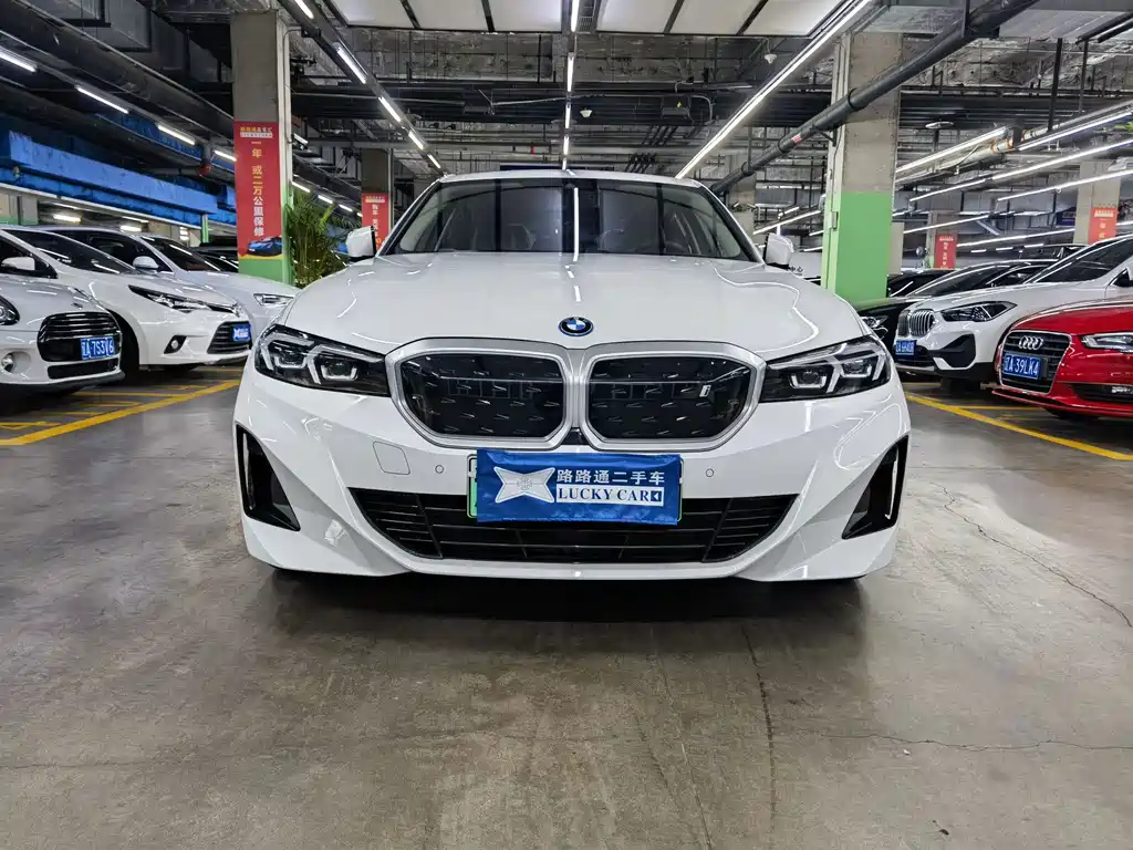 BMW i3 2024 — фото 2