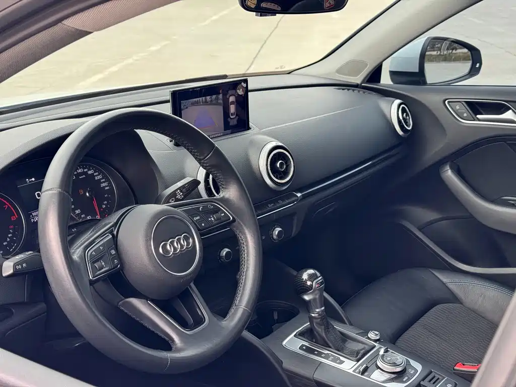 Audi A3 2019 — фото 18