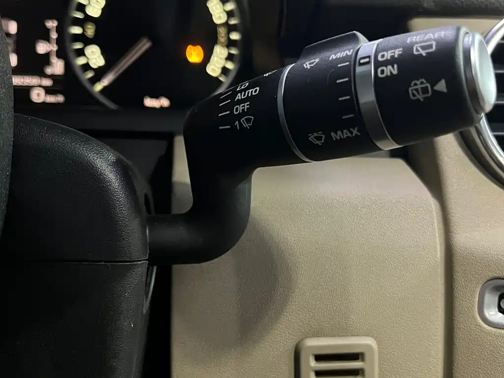 Land Rover Discovery 2015 — фото 23