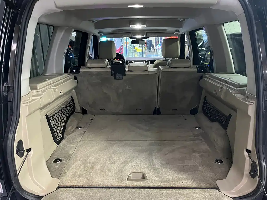 Land Rover Discovery 2015 — фото 20