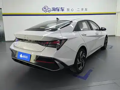 Hyundai Elantra 2023