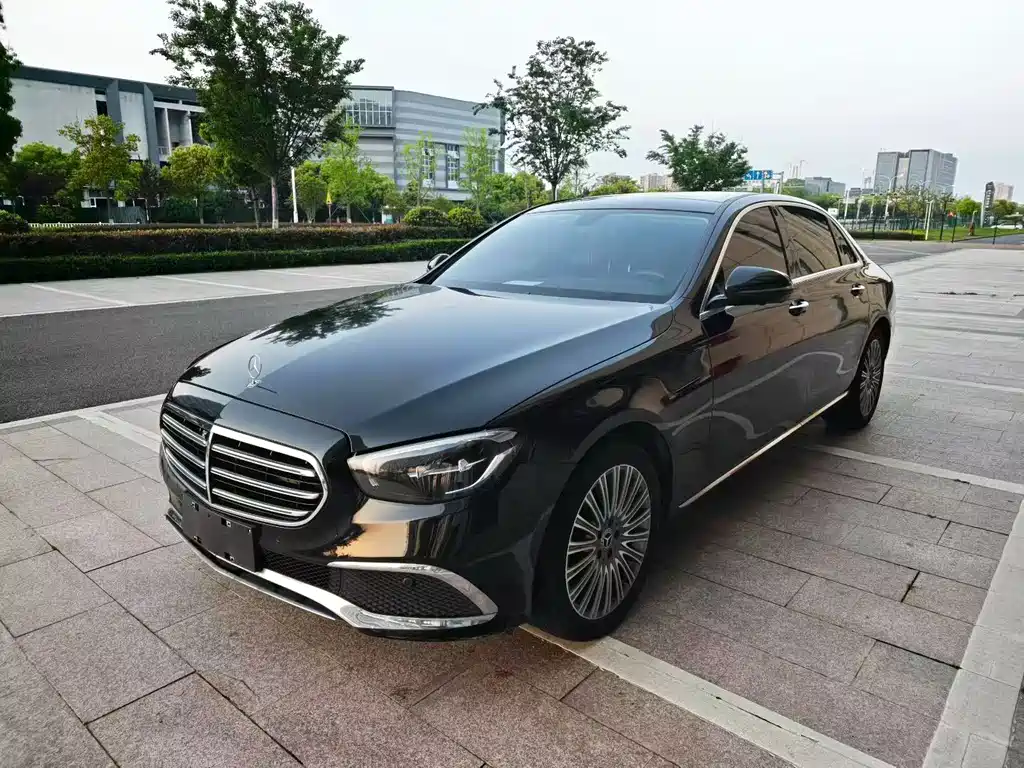 Mercedes-Benz E-Class 2021 — фото 1