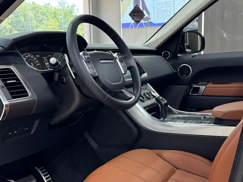 Land Rover Range Rover Sport 2017 — фото 19