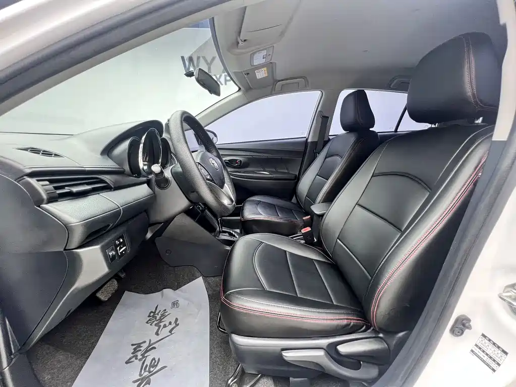 Toyota Yaris L 2022