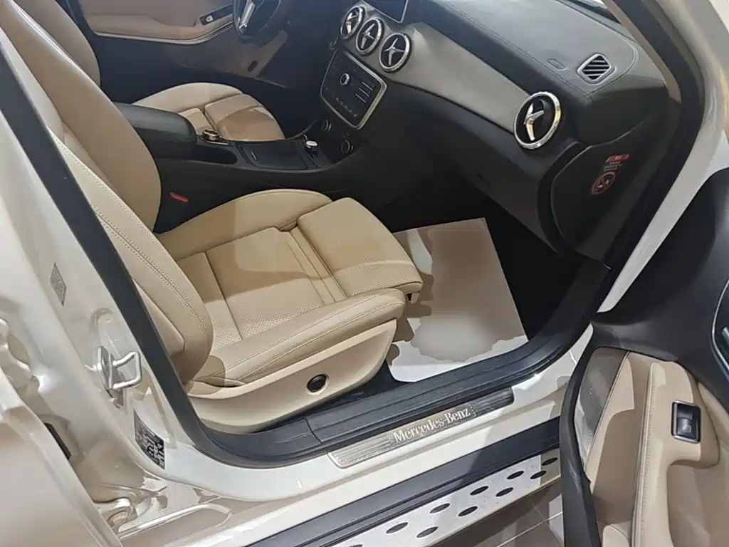Mercedes-Benz GLA 2016 — фото 25