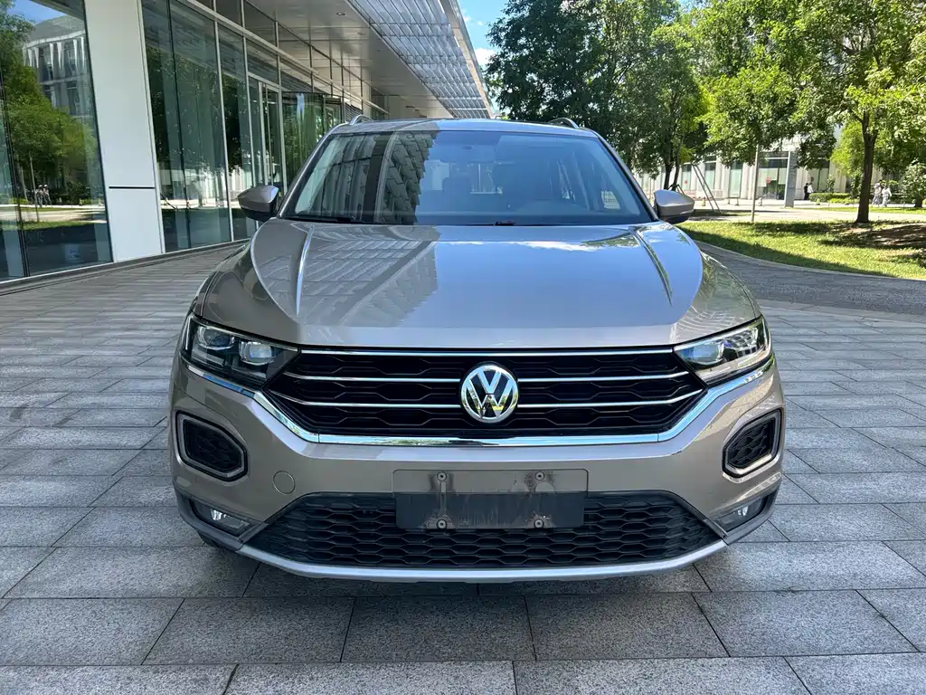 Volkswagen T-Roc 2019 — фото 2