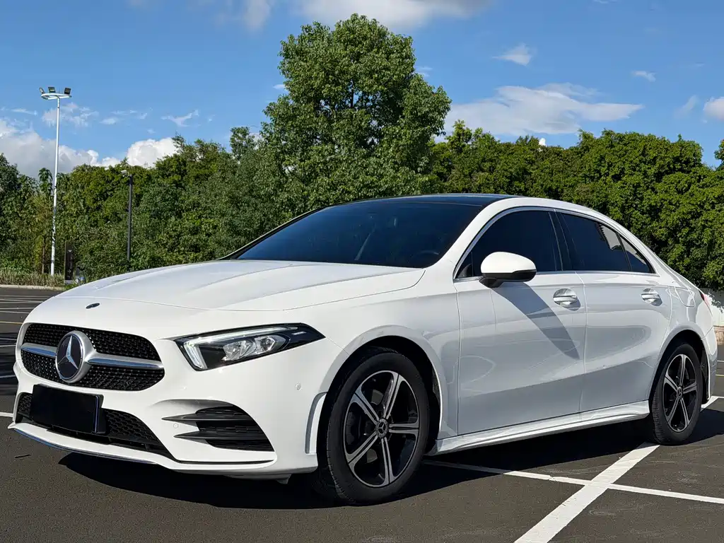 Mercedes-Benz A-Class 2023 — фото 2