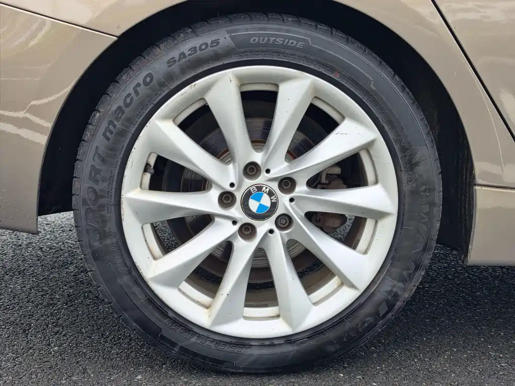 BMW 3 Series GT 2018 — фото 9