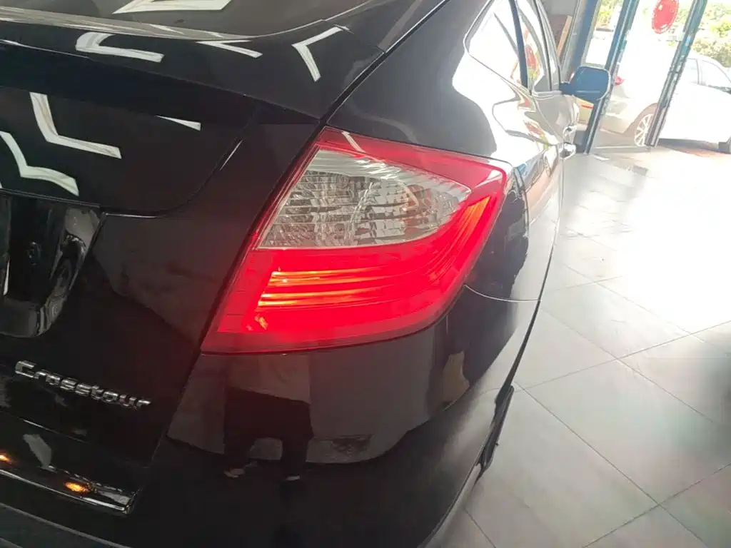 Honda Crosstour 2015 — фото 8