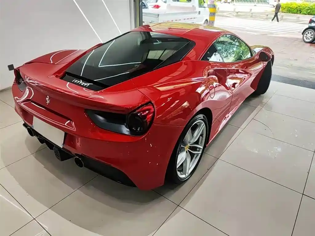Ferrari 488 2018 — фото 2