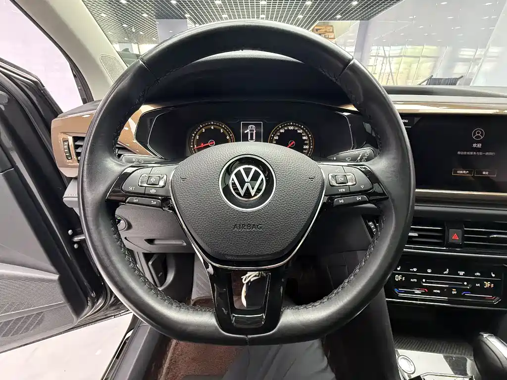 Volkswagen Tharu 2022 — фото 12