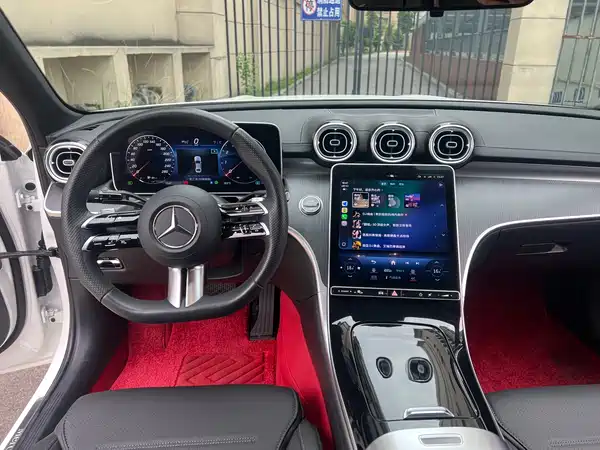 Mercedes-Benz C-Class 2024