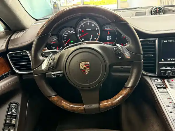 Porsche Panamera 2012