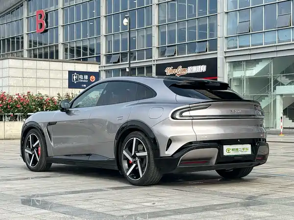 Xiaomi YU7 2025