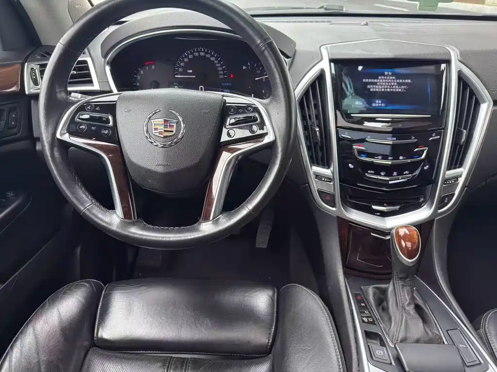 Cadillac SRX 2016 — фото 5