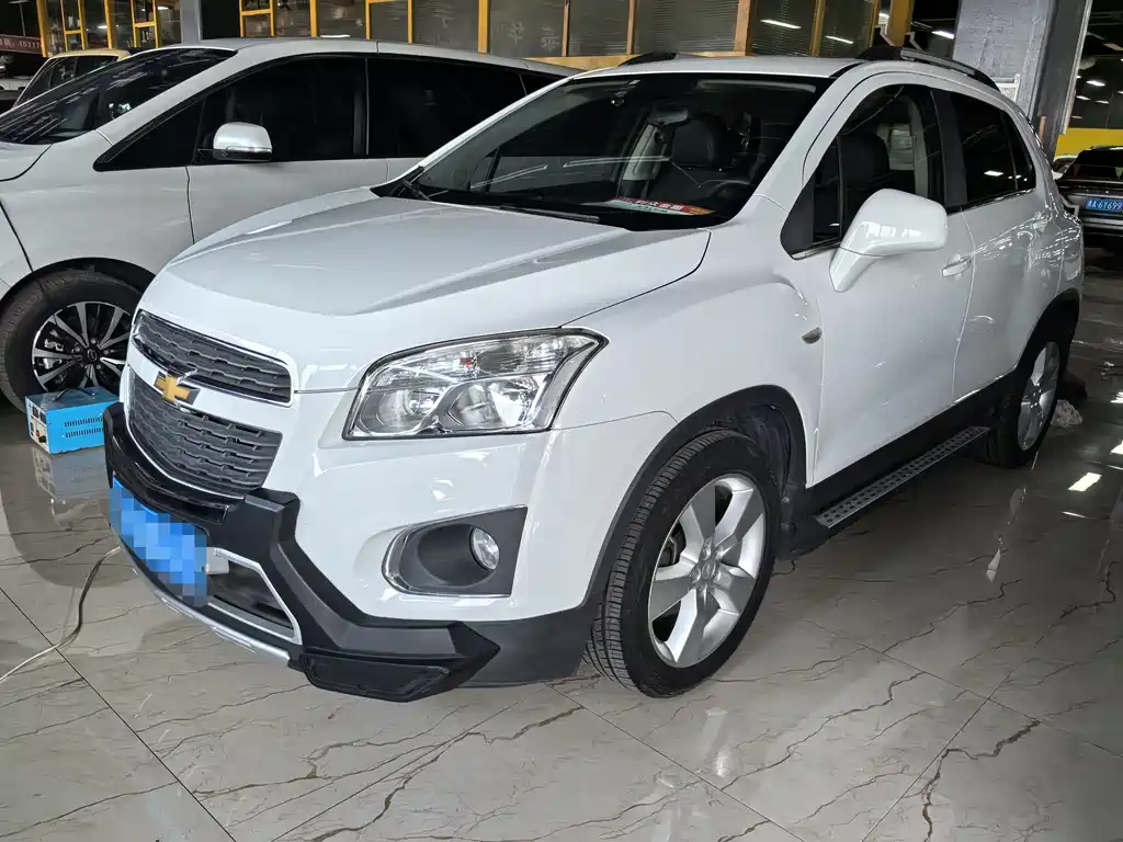Chevrolet Trax 2014 — фото 1