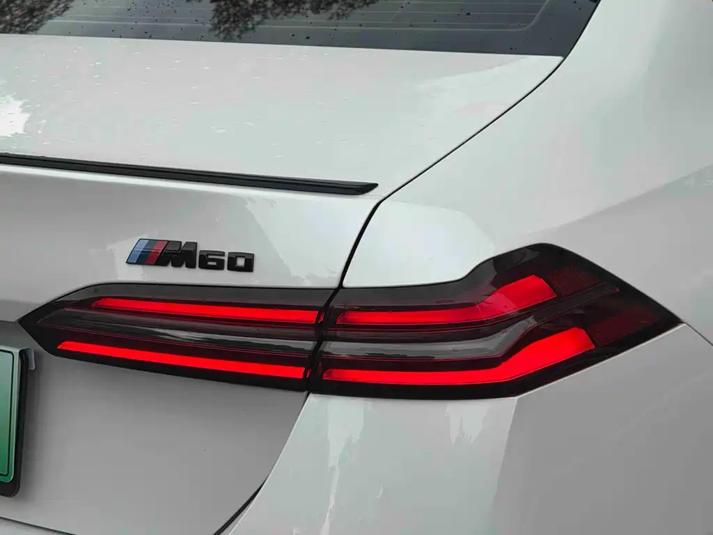 BMW i5 M60 2024 — фото 8