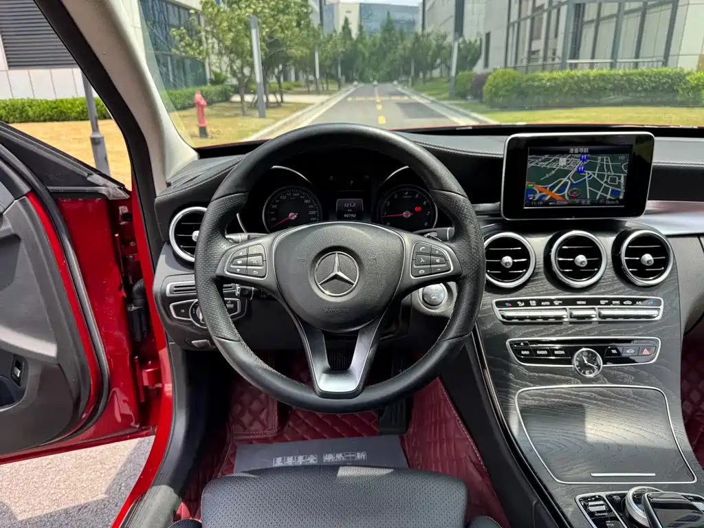 Mercedes-Benz C-Class 2017 — фото 15
