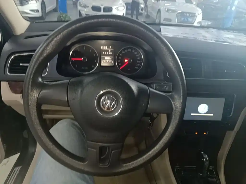 Volkswagen Lavida 2015 — фото 11