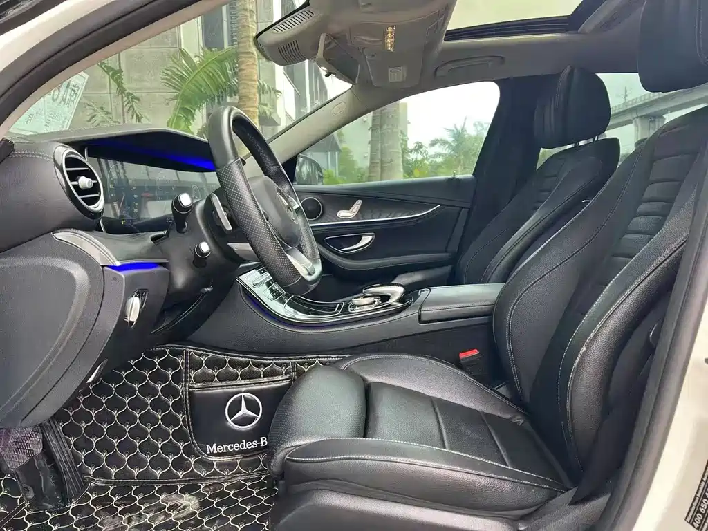 Mercedes-Benz E-Class 2017 — фото 13