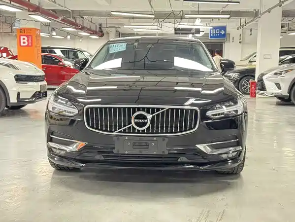 Volvo S90 2019