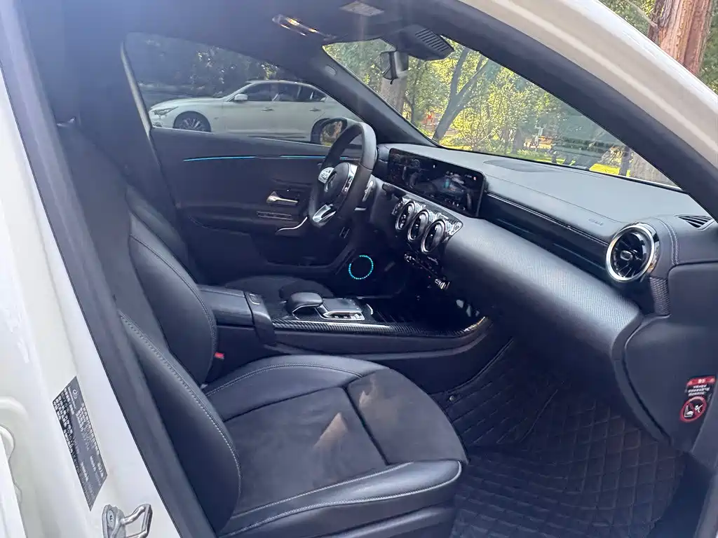 Mercedes-Benz A-Class 2019 — фото 11
