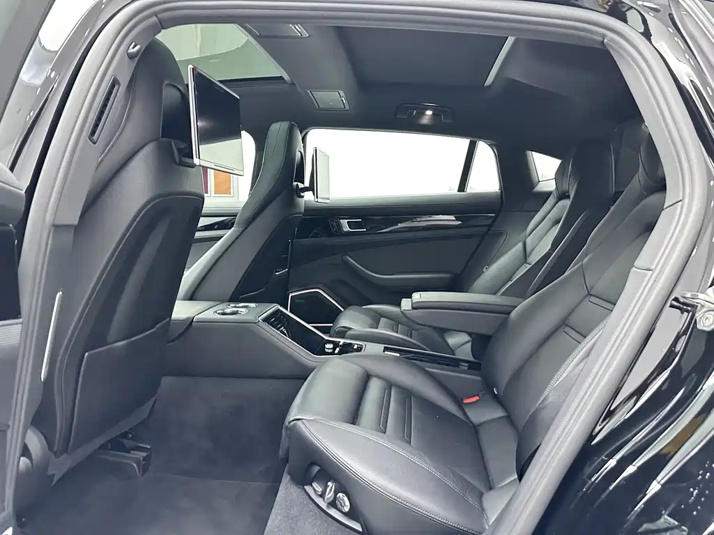 Porsche Panamera 2018 — фото 10