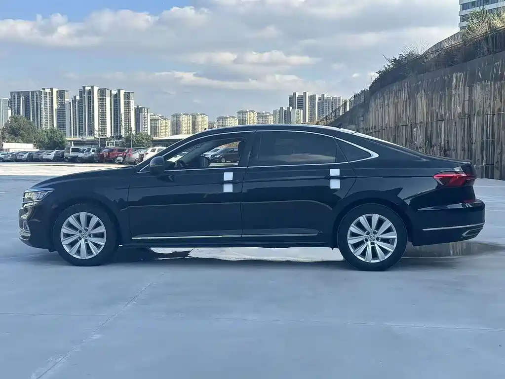 Volkswagen Passat 2020 — фото 14