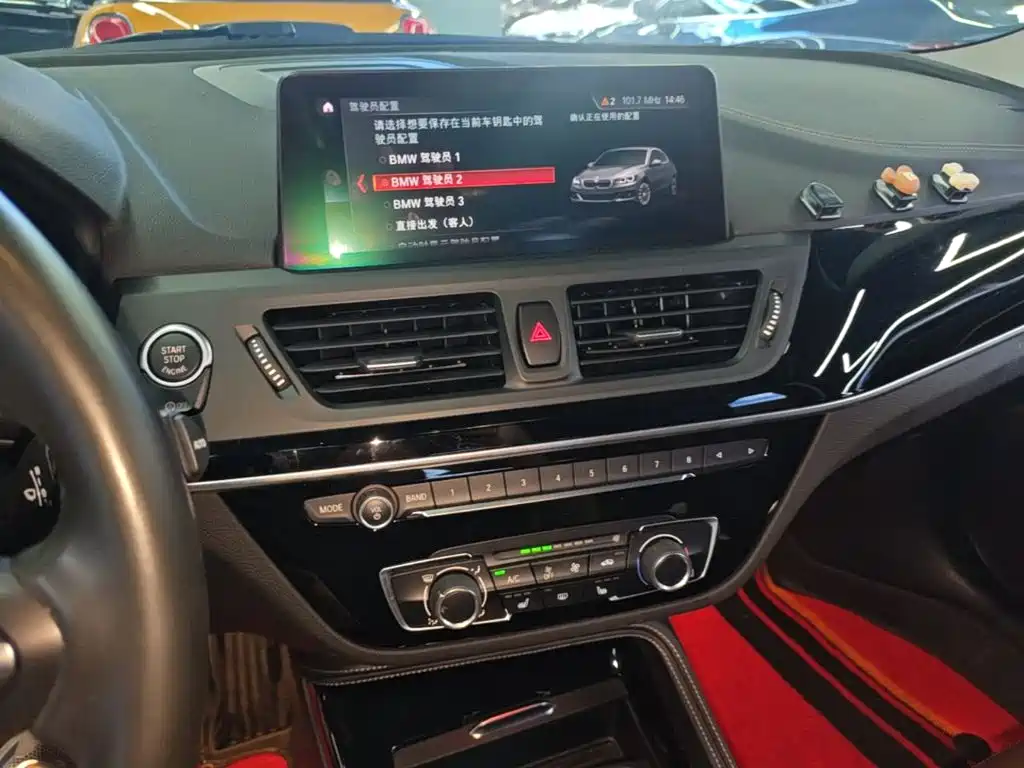 BMW 1 Series 2020 — фото 13