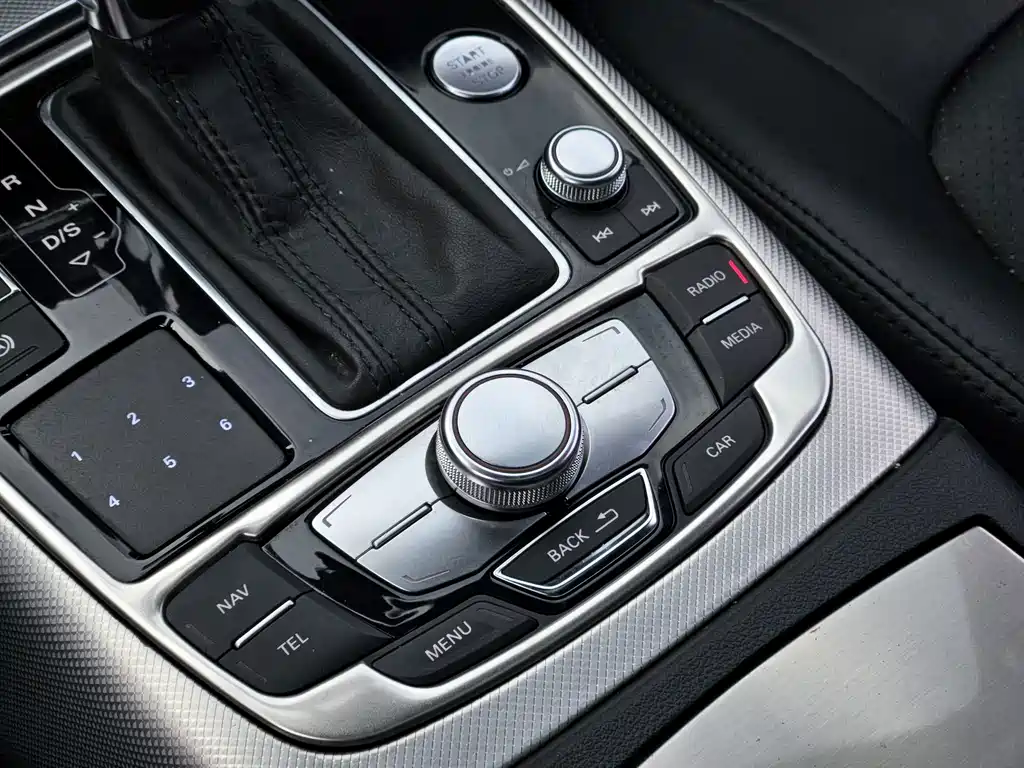 Audi A6L 2013 — фото 21