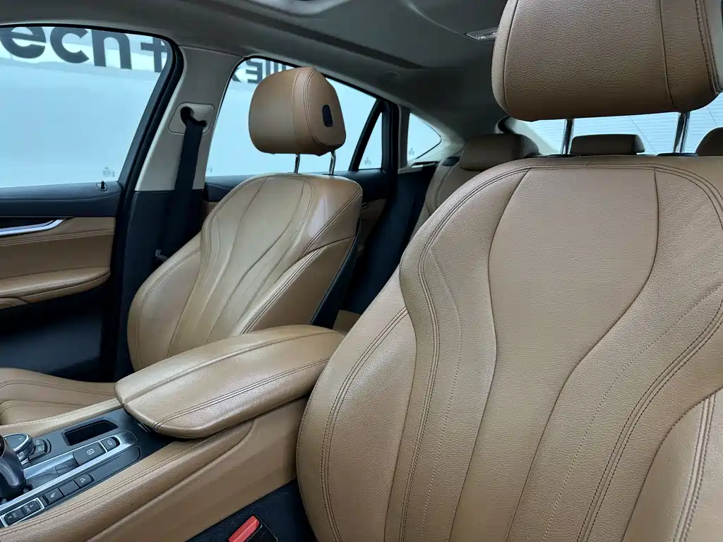 BMW X6 2018 — фото 23