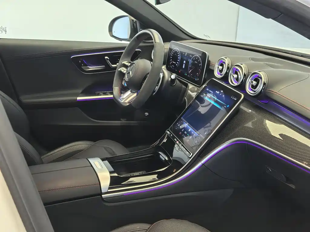 Mercedes-Benz C-Class AMG 2025 — фото 13