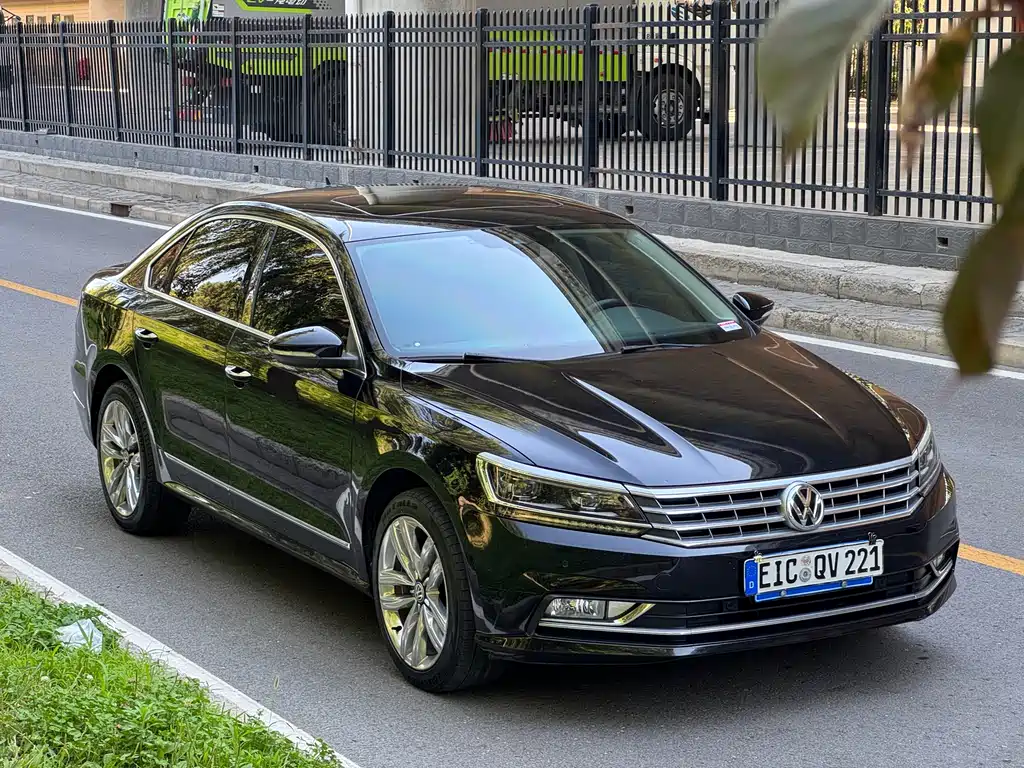 Volkswagen Passat 2018 — фото 2