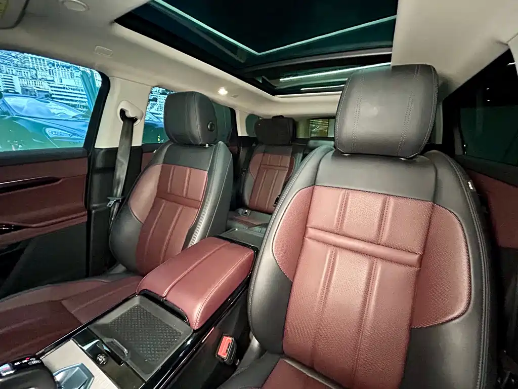 Land Rover Evoque 2023 — фото 10