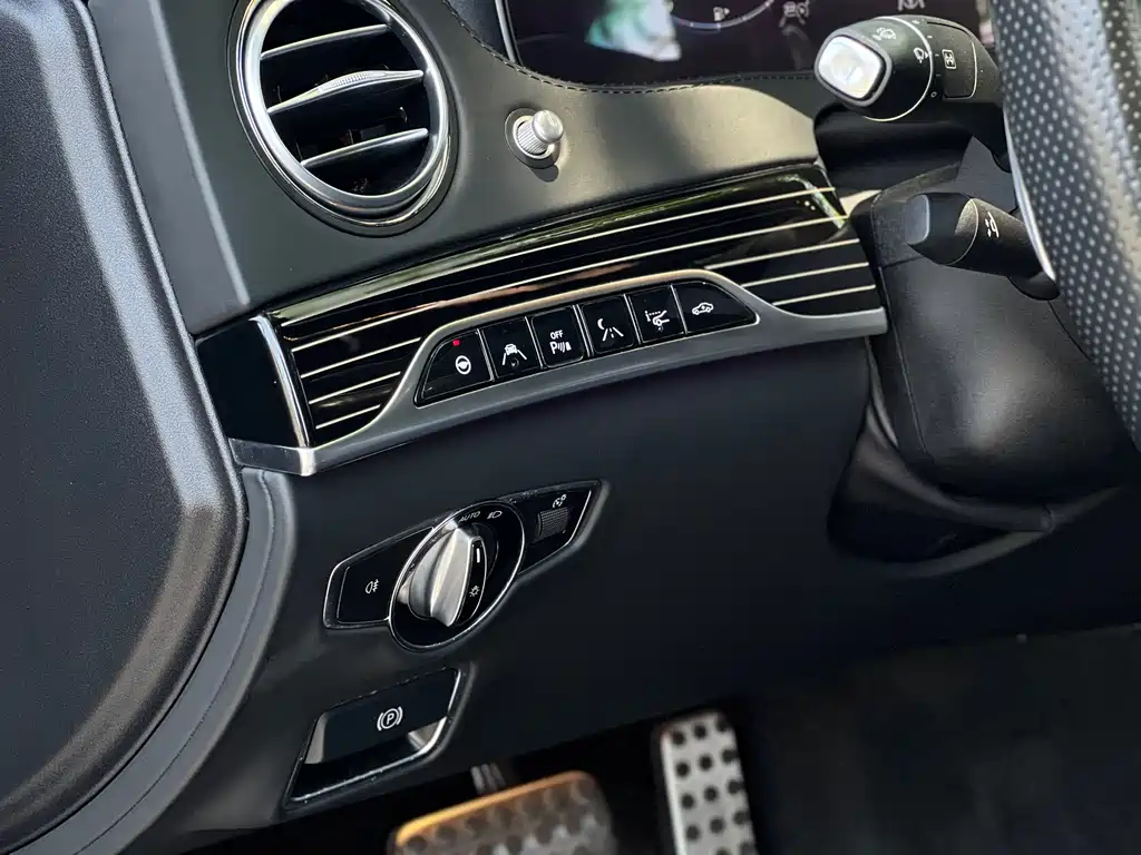 Mercedes-Benz S-Class AMG 2019 — фото 26