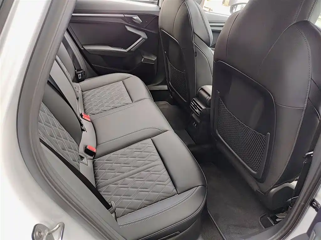 Audi A3 2025 — фото 11