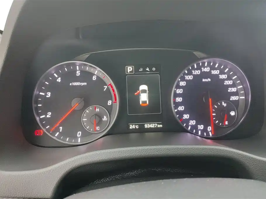 Hyundai Elantra 2018 — фото 14