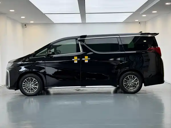 Toyota Alphard 2022