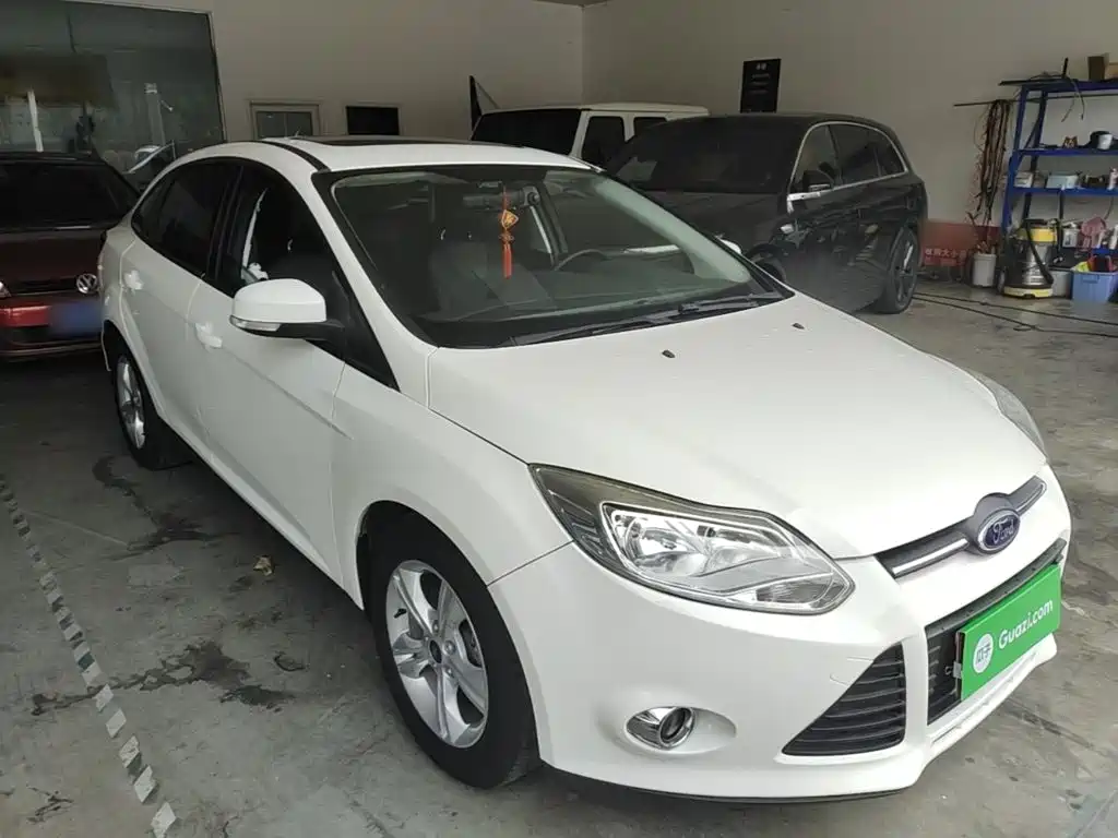 Ford Focus 2015 — фото 4