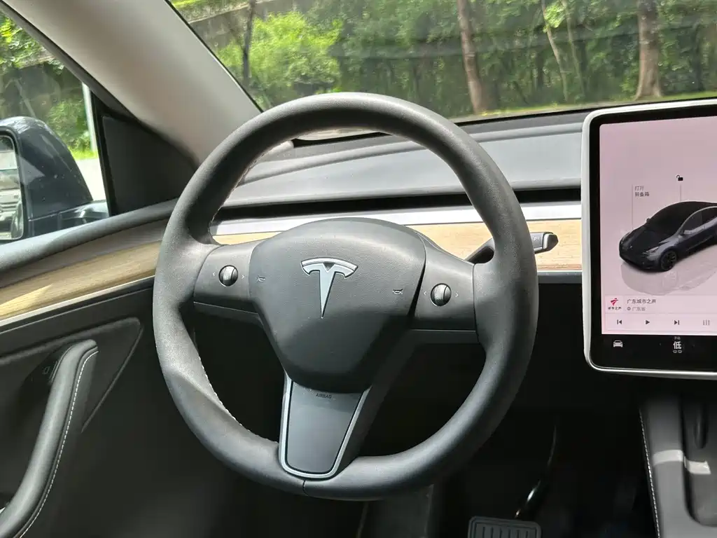 Tesla Model Y 2023 — фото 12