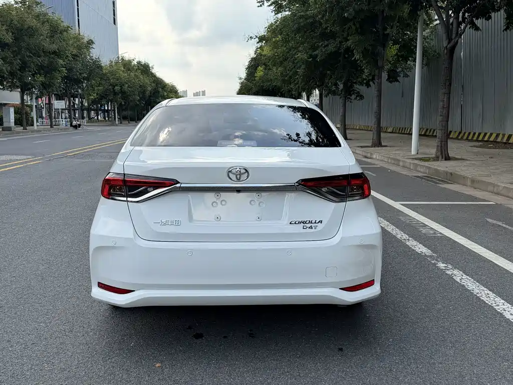 Toyota Corolla 2023 — фото 13