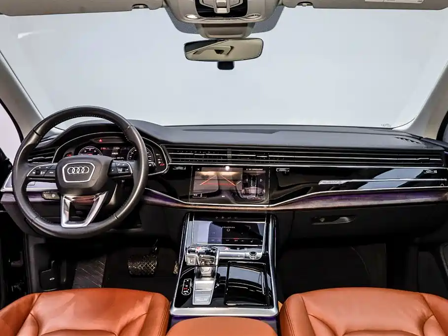 Audi Q7 2020 — фото 19