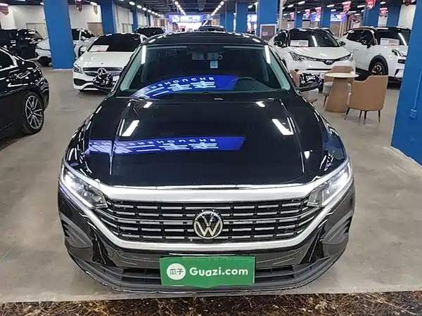 Volkswagen Passat 2024